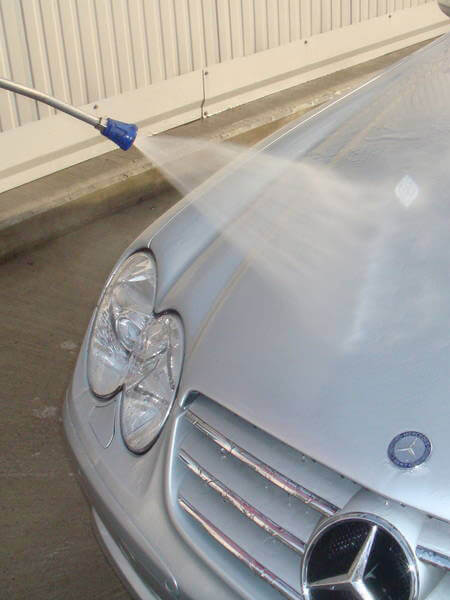 Klarspülen mit klarem Wasser